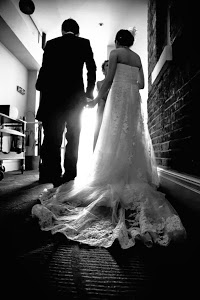 Contemporary Wedding Photography 1099639 Image 2